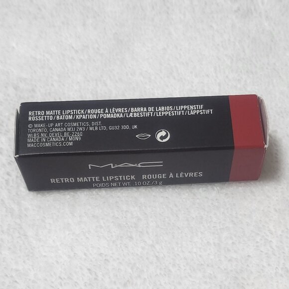 MAC Retro Matte Lipstick Ruby Woo 707 - Picture 8 of 8